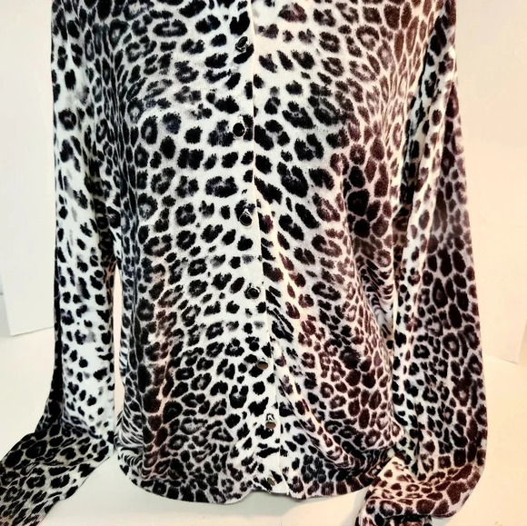 Ava Paige Women’s Size XL Animal Print Button Down Long Sleeve Cardigan … - Picture 2 of 9